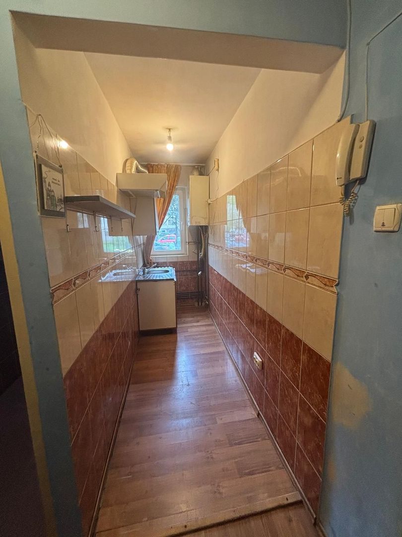 Apartament cu centrala proprie - Poză 5