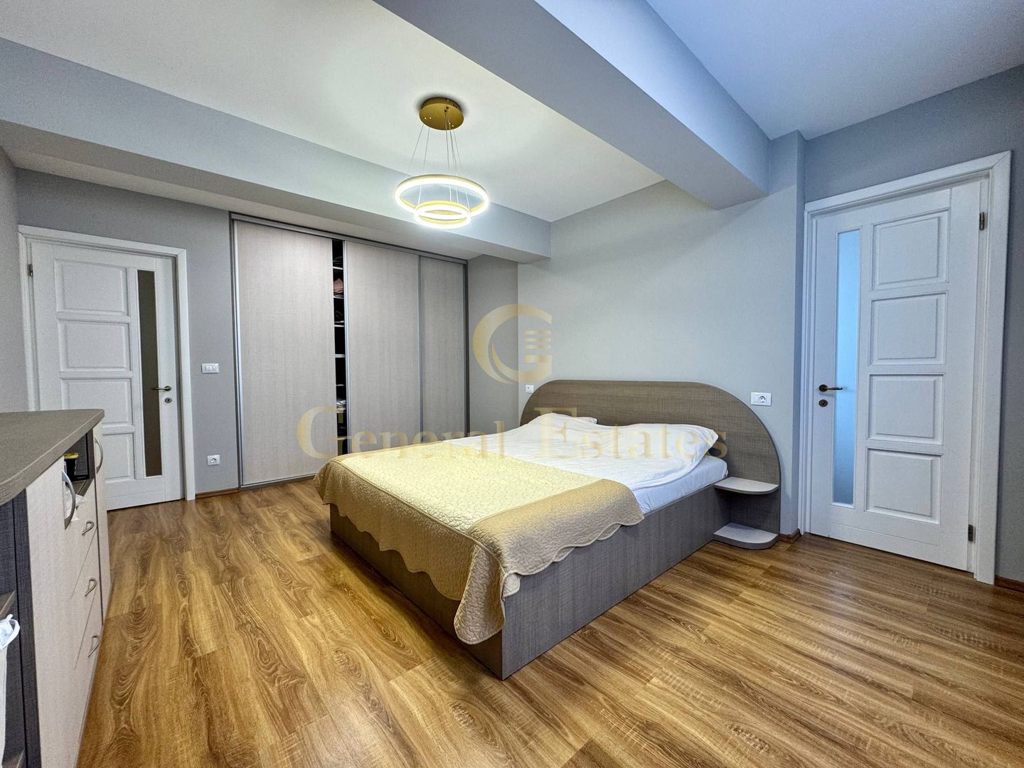 Vânzare apartament cu 3 camere - 130 m.p - în Zona CUG, Iași. - Poză 16