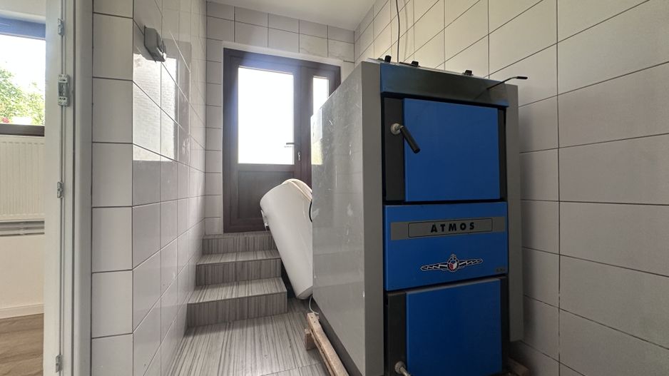 Între dealuri, viță de vie și liniște deplină! Vanzare casa in Prahova - Poză 23