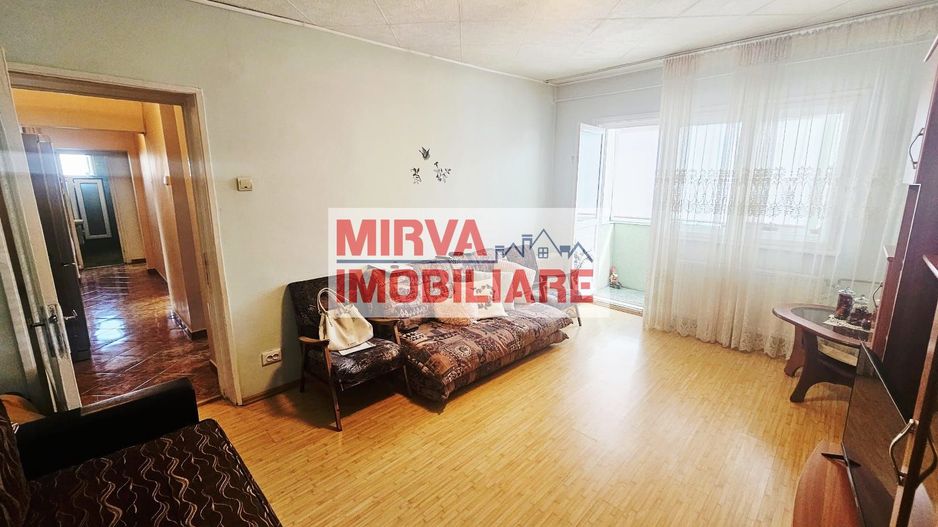 Vânzare apartament 3 camere | Zona Vest – Lămâița | Etaj 10/10 - Poză 1