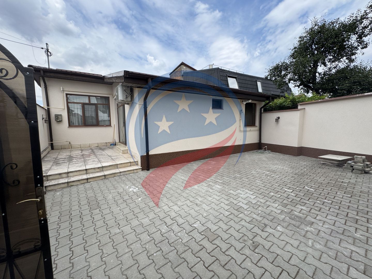 CASA 3 CAMERE- PRET DE APARTAMENT - Poză 1