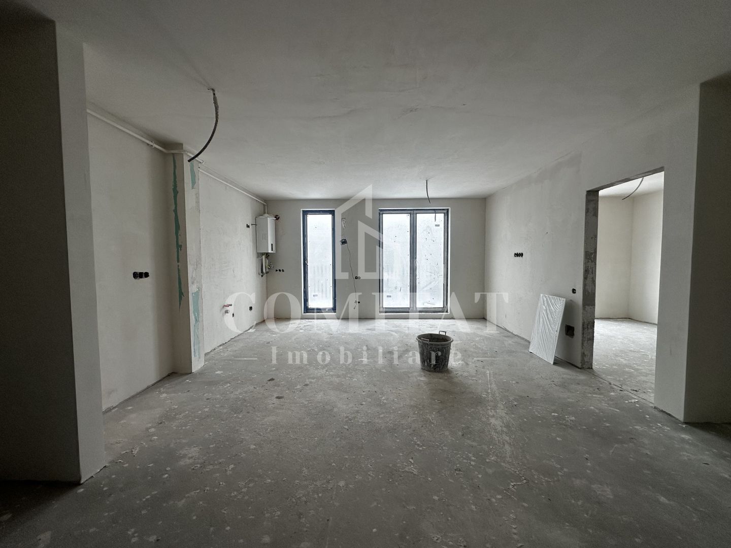 Apartament la etaj intermediar | Bloc exclusivist | Eroilor - Poză 2