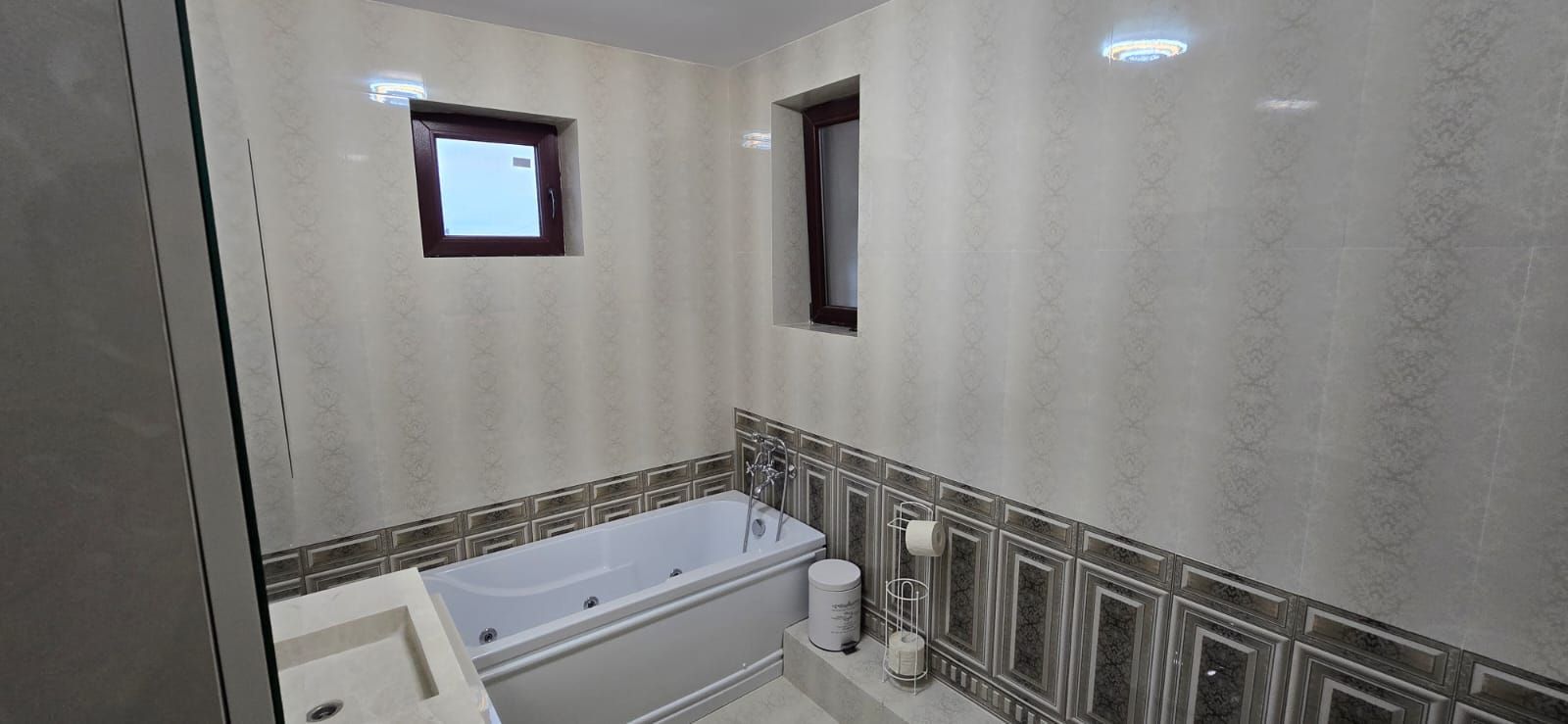 Casă De Închiriat  | Ideală Pentru Locuință Sau Afaceri - Poză 10