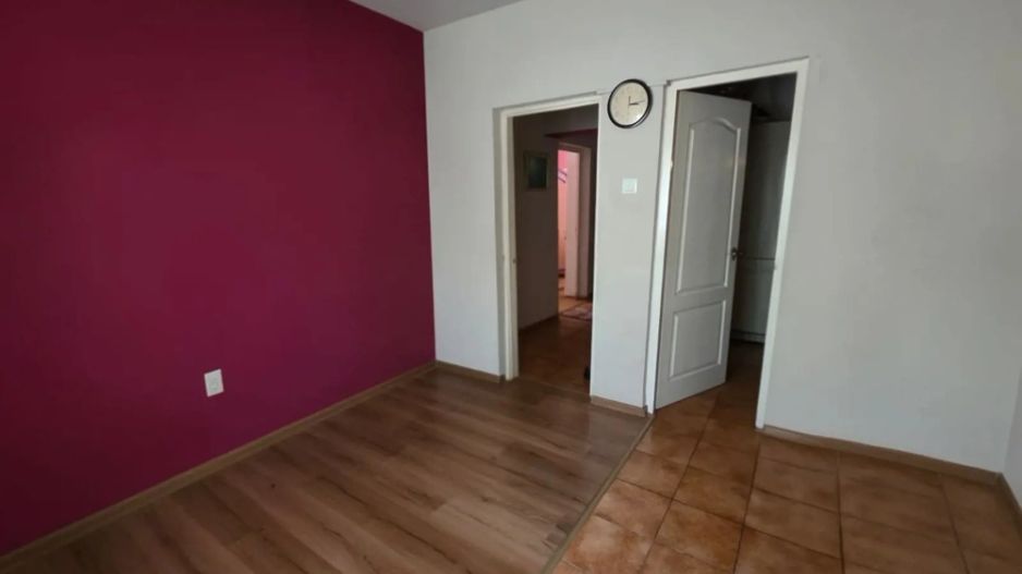 Apartament spațios cu 2 camere - zona Sântana de Mureș - Poză 3