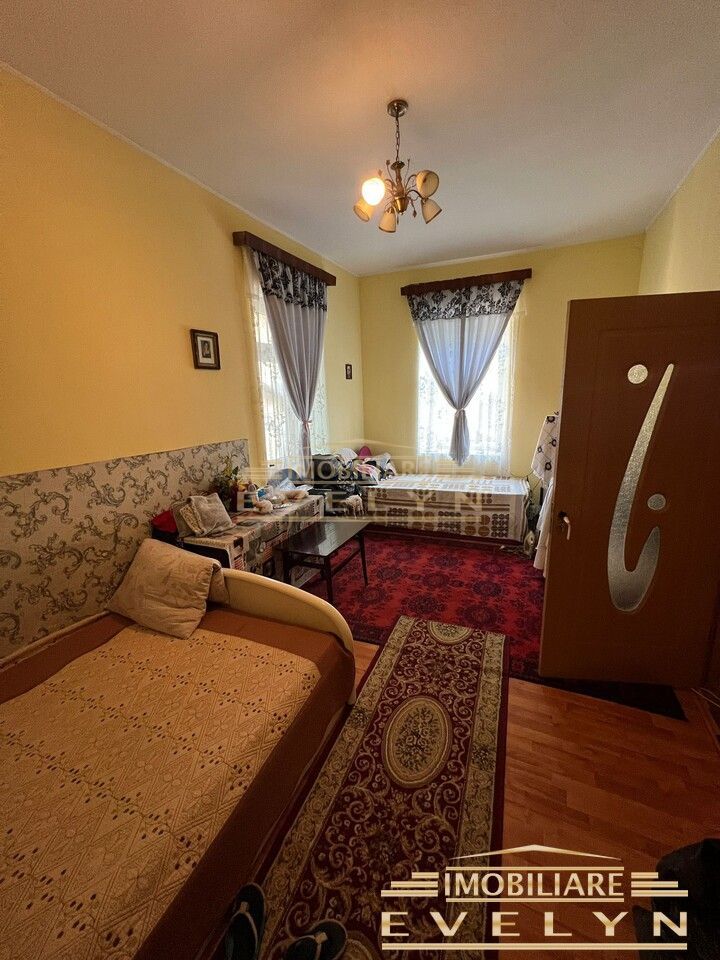 De Vanzare Casa Cu 3 Camere 100 Mp+Teren, Zona Centrala, Pret 75000 Euro!!! - Poză 1