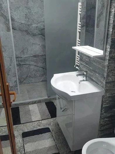 Închiriez apartament 1 cameră, Mazepa 1, bloc Salcia, parter, 300 euro - Poză 4