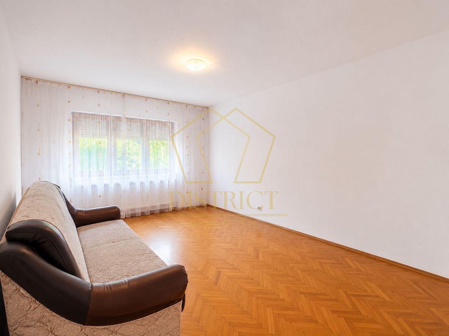 Apartament cu 3 camere, mobilat si utilat | Soarelui - Poză 4