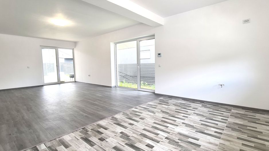 Casa 4 camere (nemobilata, neutilata) cartier Izvor Tarlungeni Brasov - Poză 12