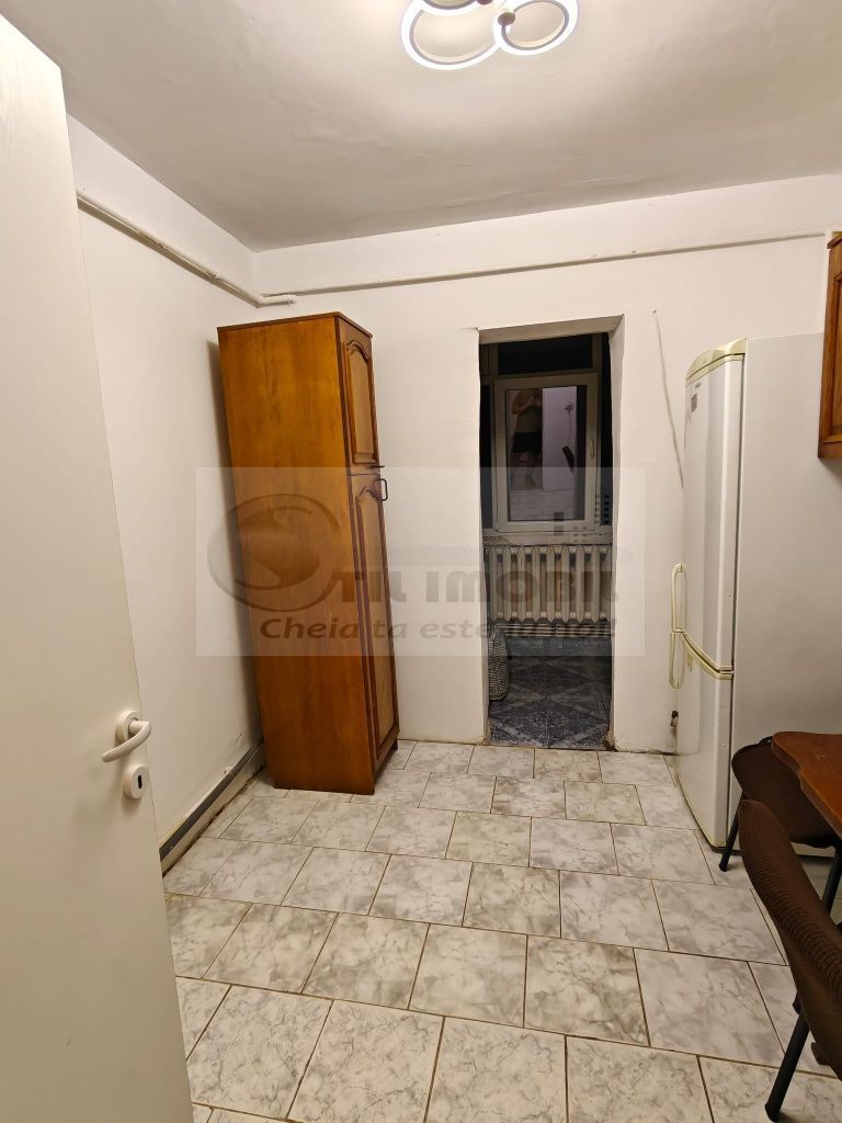 Apartament 2 camere decomandat - 56 mp - Nicolina - 380€ - Poză 6