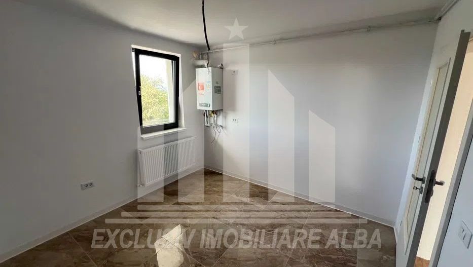 Aparament cu 3 camere, Cetate, Bloc Nou - Poză 4