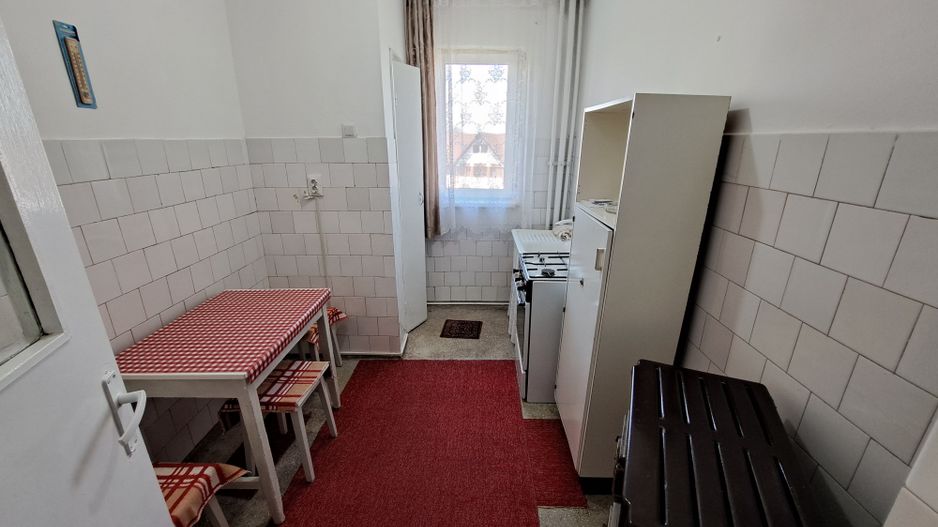 Apartament 2 camere etaj 3 40 m² Lunca Calnicului - Poză 4