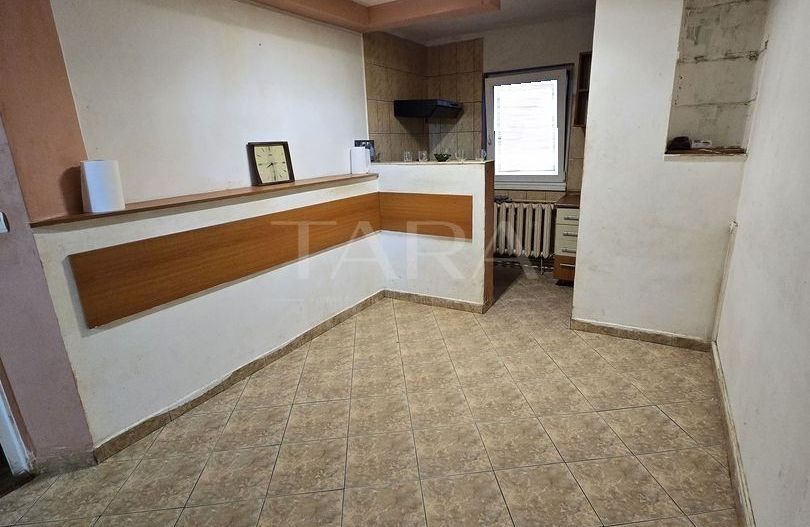 Apartament cu 3 camere decomandat în zona Peny – ideal pentru familie. - Poză 1