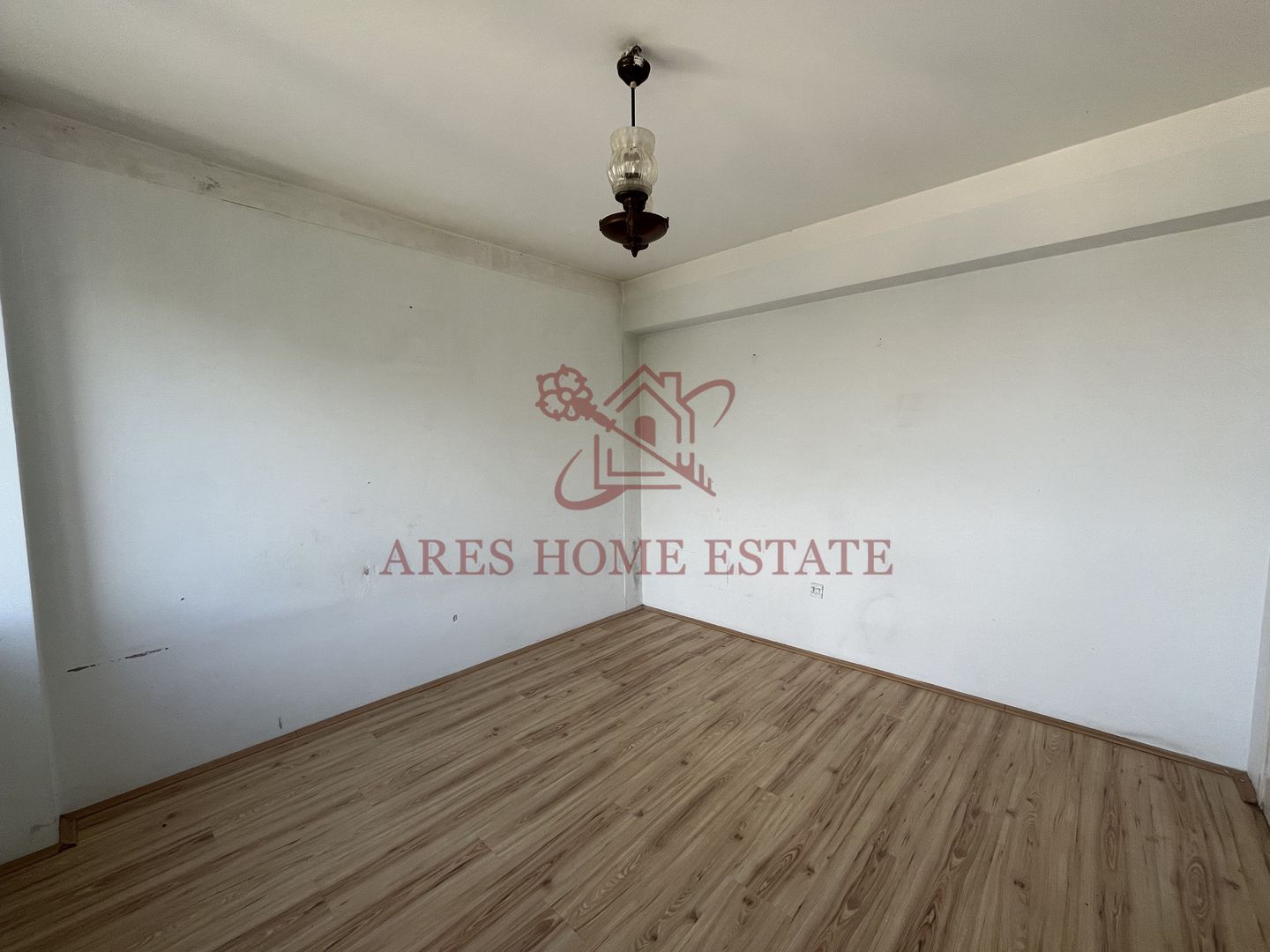 Apartament 3 camere, etaj intermediar – ultracentral, Piața Victoriei - Poză 2