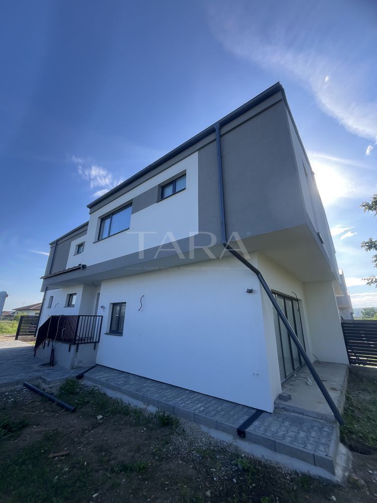 Duplex modern cu teren generos. - Poză 3