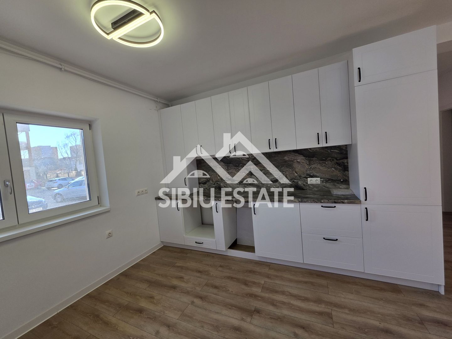 Apartament 61 mp modern finisat la cheie, gradina si terasa Selimbar - Poză 1