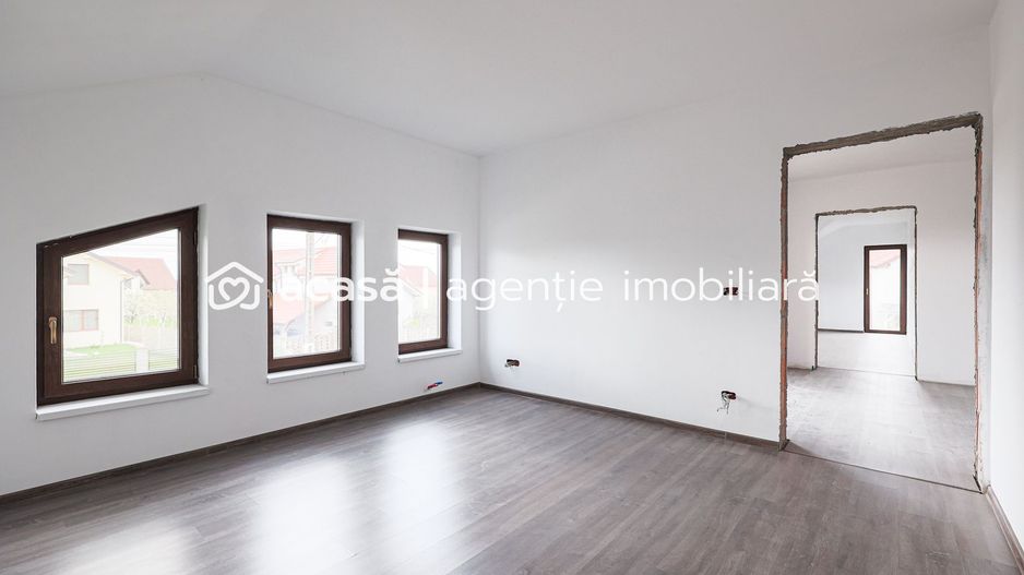 Casă nouă, impunătoare și luminoasă, construită cu griijă la detalii. - Poză 6