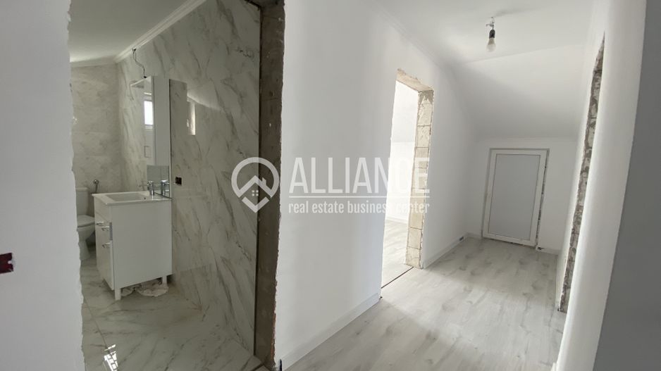 Valu lui Traian (COD 07) Casă P+M cu 5 camere, teren de 517 mp - Poză 16