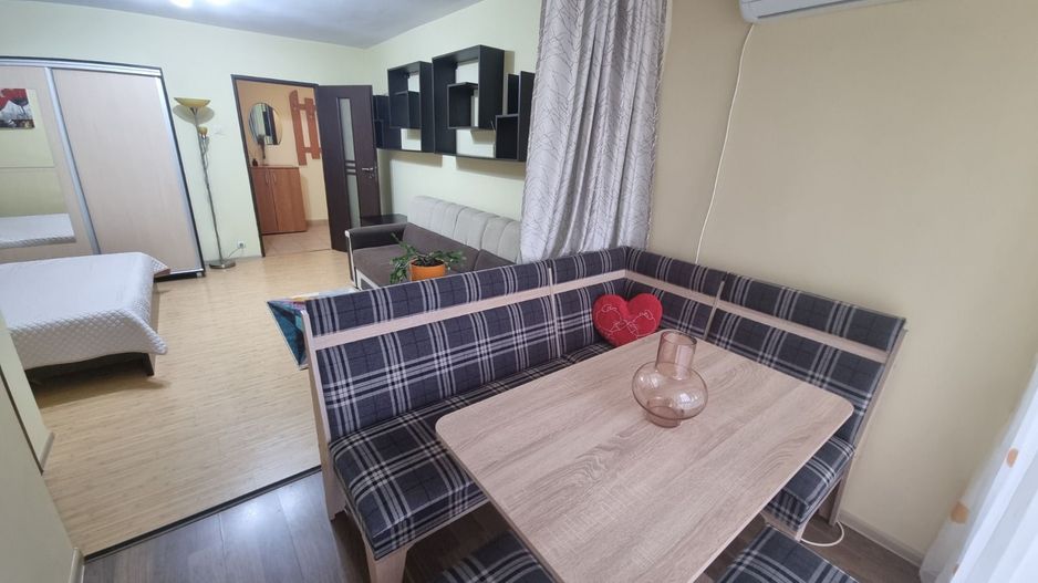 Garsonieră Titan, bloc reabilitat, etaj 7, balcon închis, mobilată - Poză 8