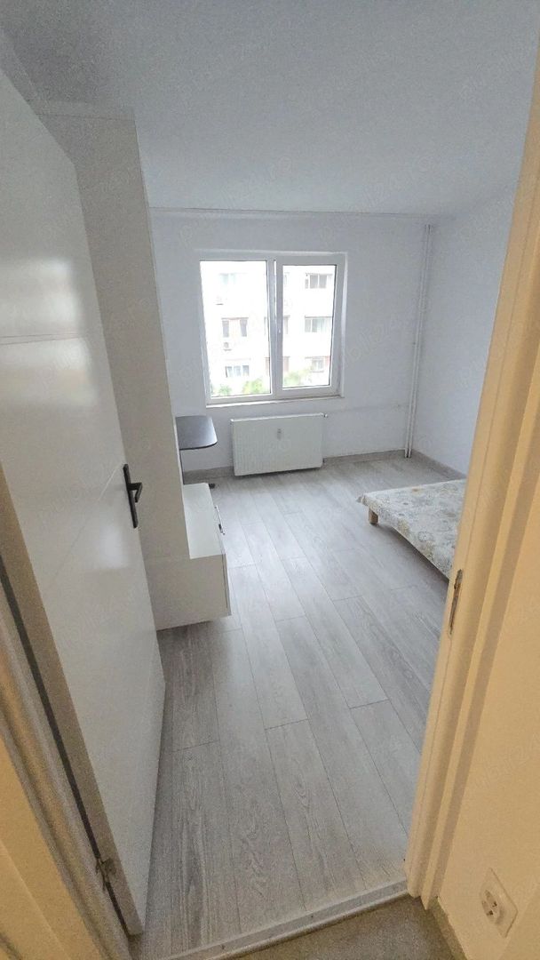 🔑 Vanzare apartament 3 camere – Zona Balta Albă / Titan - Poză 5