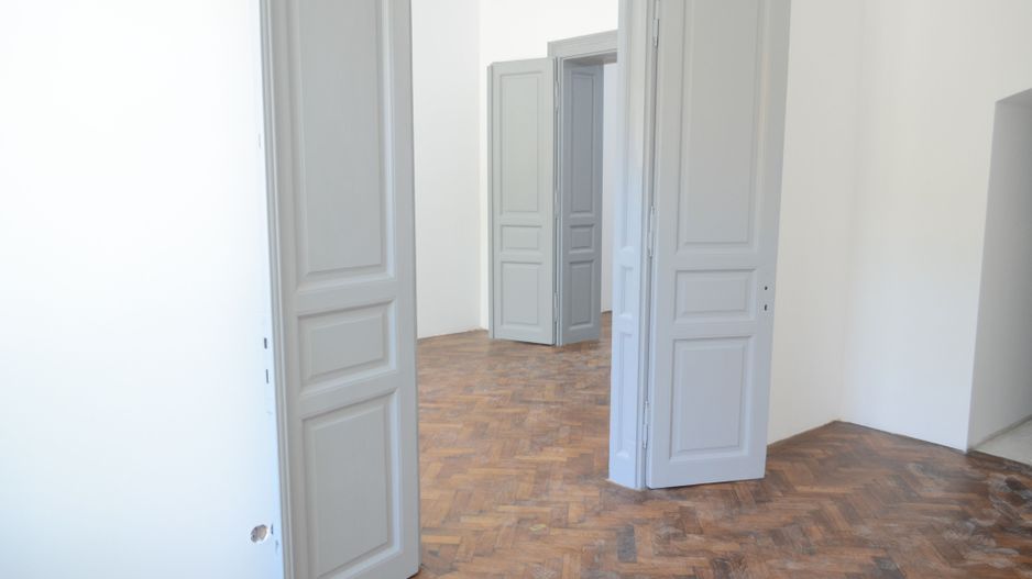 Apartament renovat in zona centrala - Poză 8