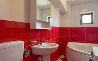 Apartament spațios cu 3 camere | 2 băi | Dressing | Otopeni - Poză 9
