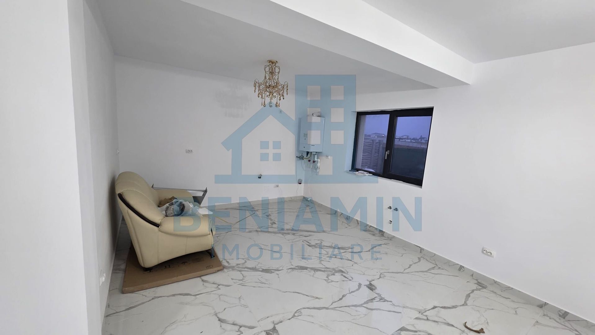 Casa noua 4 dormitoare 2 bai P+1 zona Selgros Teilor - Poză 8