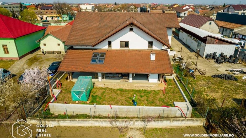 Proprietate de lux in zona Micălaca + două spații comerciale - Poză 37