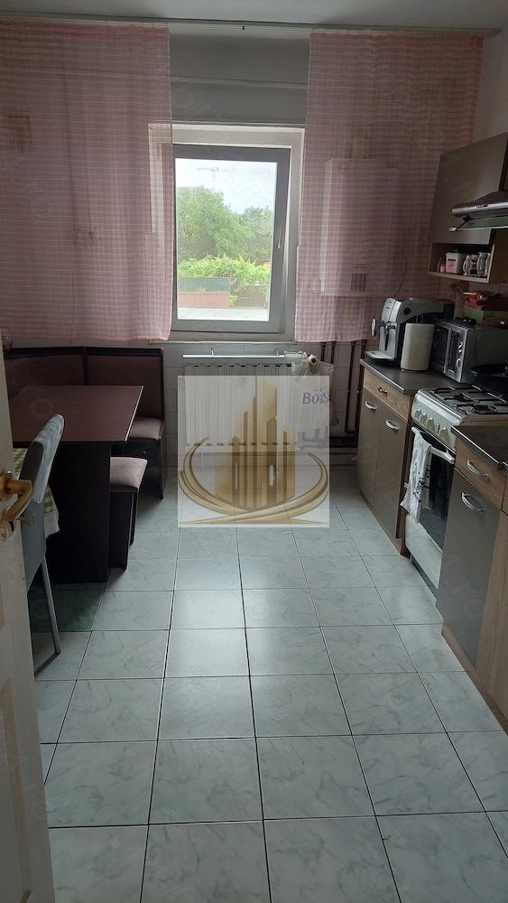 Apartament cu 4 camere Et. 1 Calea Lipovei - Poză 5