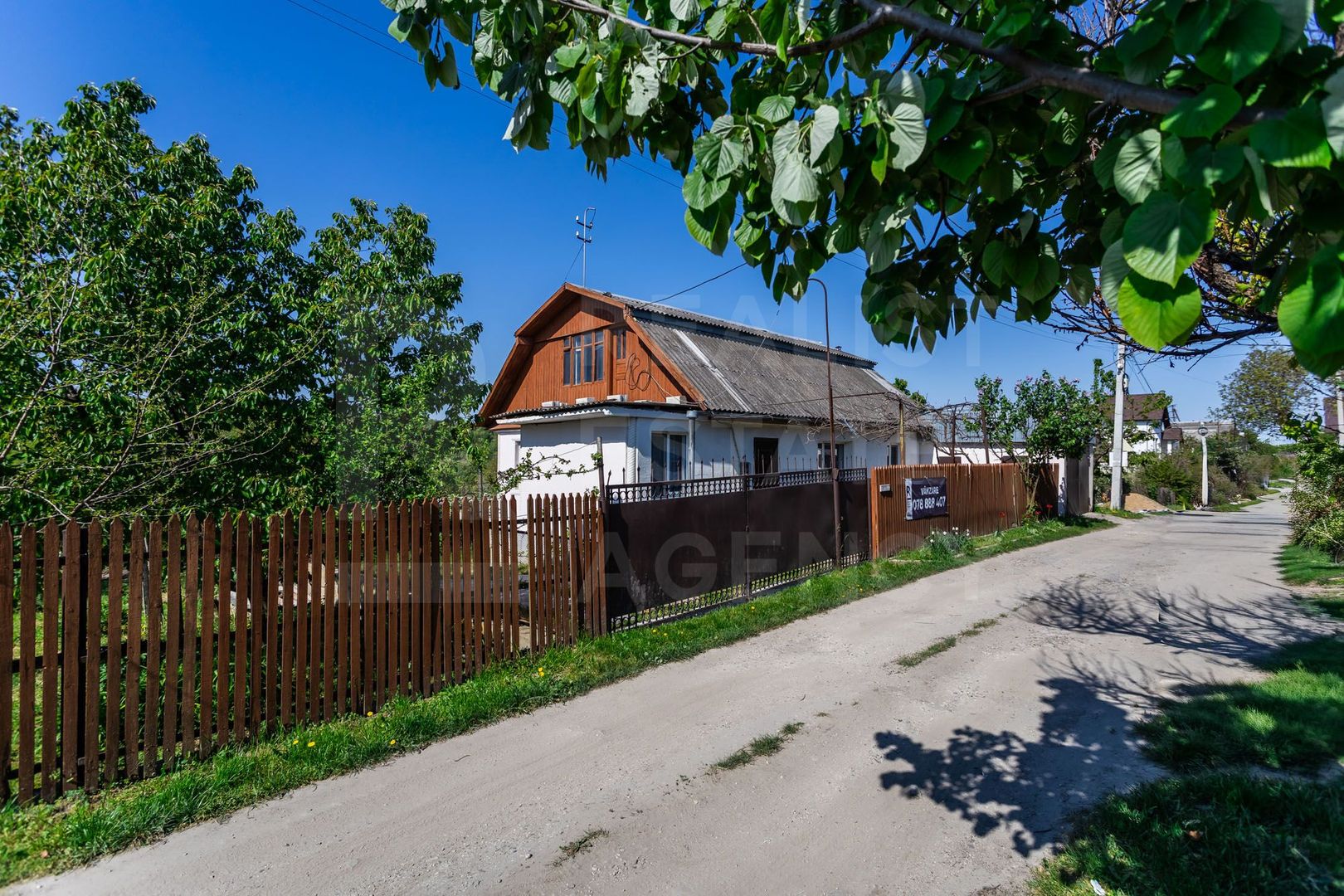Vânzare casa/vila, 90 mp, sat Bic - Poză 1
