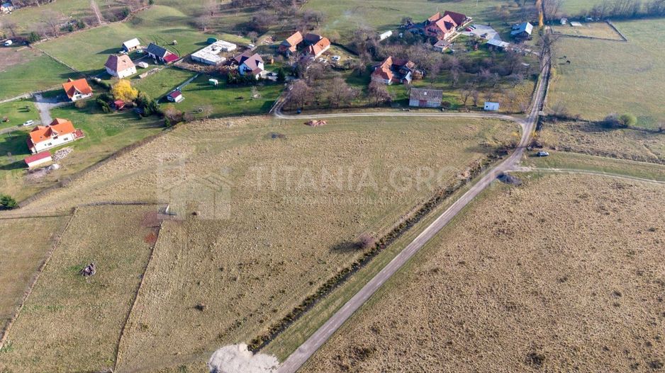 Teren intravilan parcelabil, priveliște spre munți, Sohodol, Bran - Poză 17