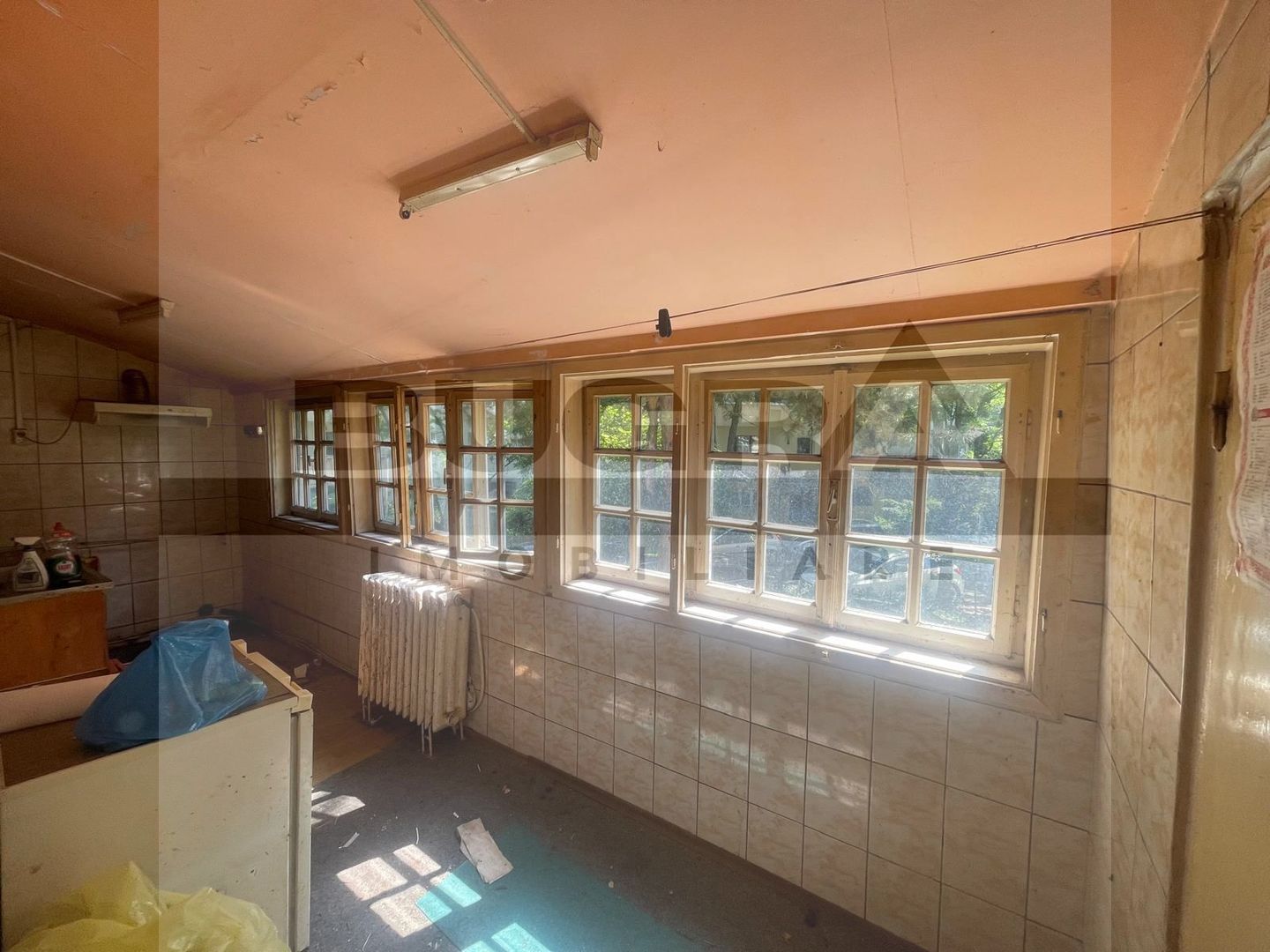 Apartament de 4 camere, decomandat, 80 mp, zona strazii Golden Tulip - Poză 8