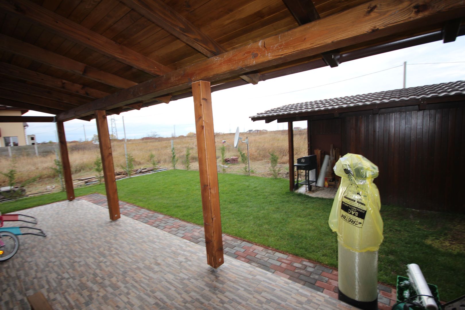 Modern si primitor - Poză 52