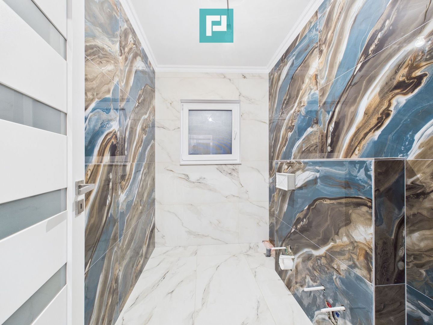 Vilă ultramodernă cu 4 camere în Gai - Poză 12