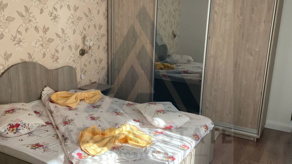 Case moderne x 2 cu 315 mp utili impreuna si teren 500 mp in Terezian - Poză 7