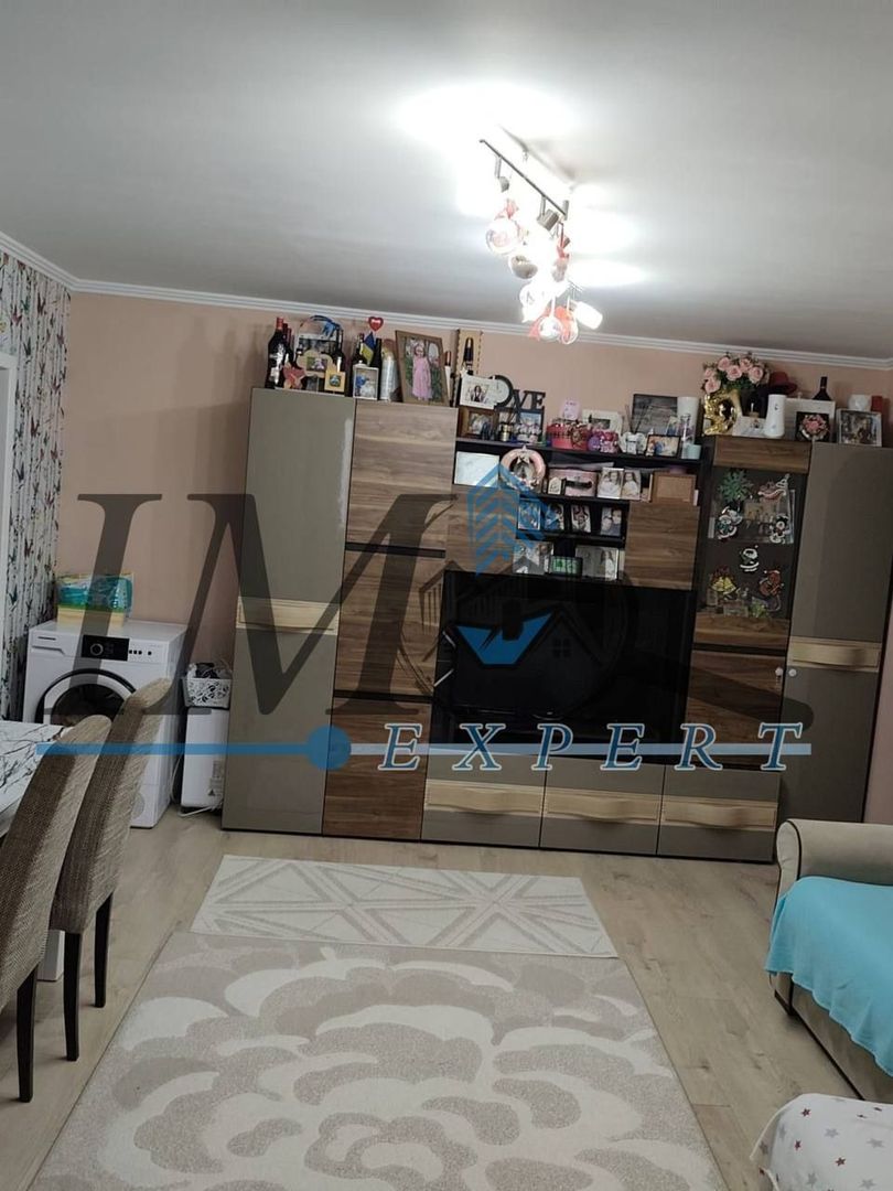 Apartament cu 3 camere de vânzare Alba Iulia - Poză 2