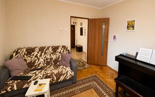 Apartament 3 camere, 63 mp, logie și boxă - Poză 4