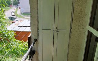 BRASADAS vinde ap cu o camera 38mp etaj 2/3 Ostrovului Lux. - Poză 4