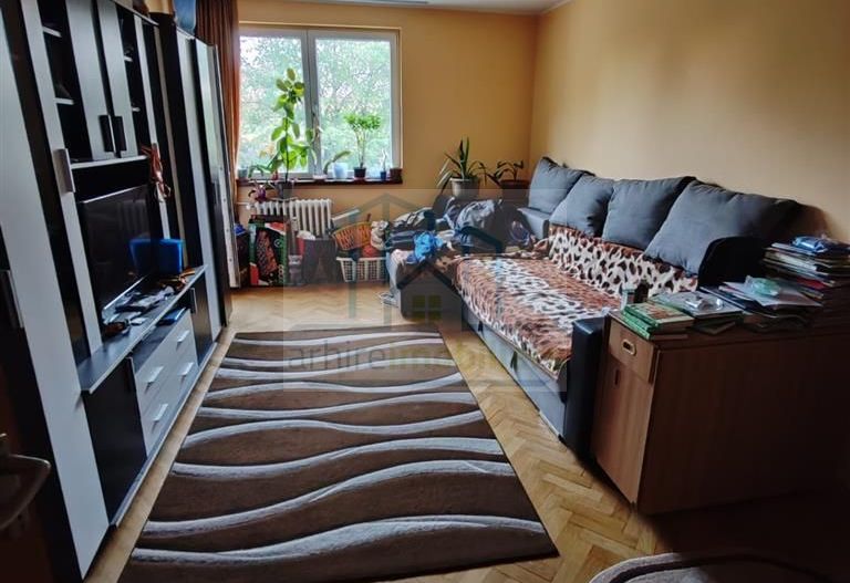 Vanzare Apartament 3 Camere Metrou Costin Georgian - Poză 1
