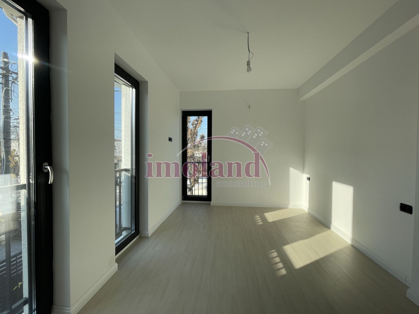 De vânzare casă noua 102 mp | 5 cam 3 bai | curte proprie | lacul Straulesti - Poză 10