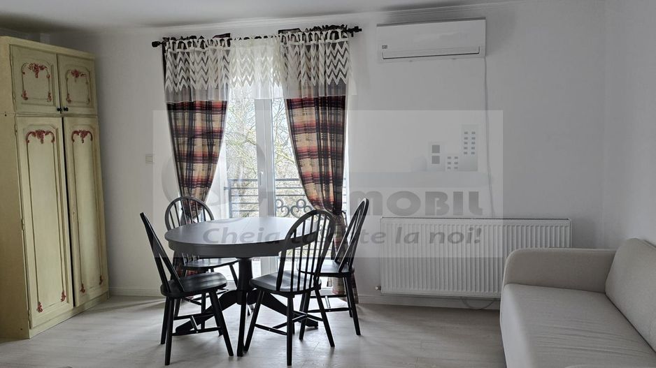 Penthouse 4 camere Copou - 920 euro - Poză 1