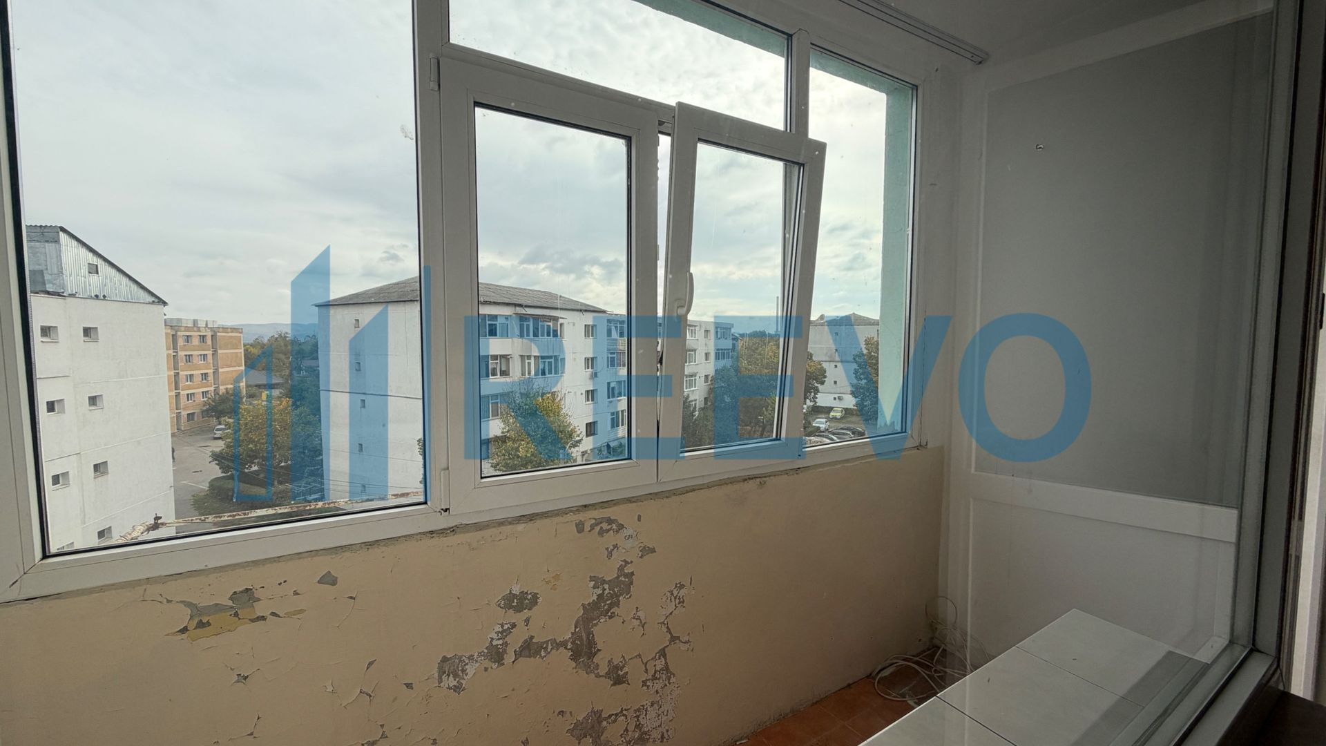 Apartament 3 camere Milcov - Poză 8