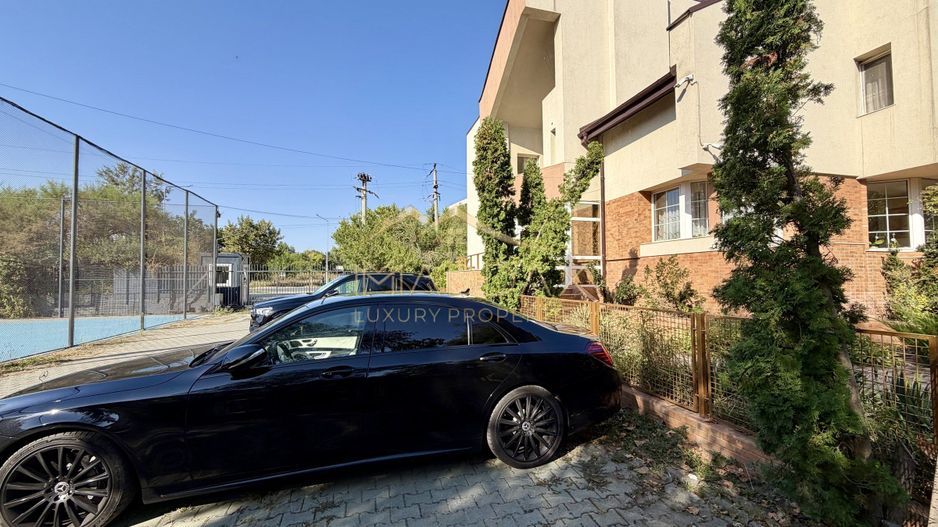 Vila cu 6 camere *485 mpc // *1.670mp teren* // 8 locuri parcare // Sisești - Poză 9