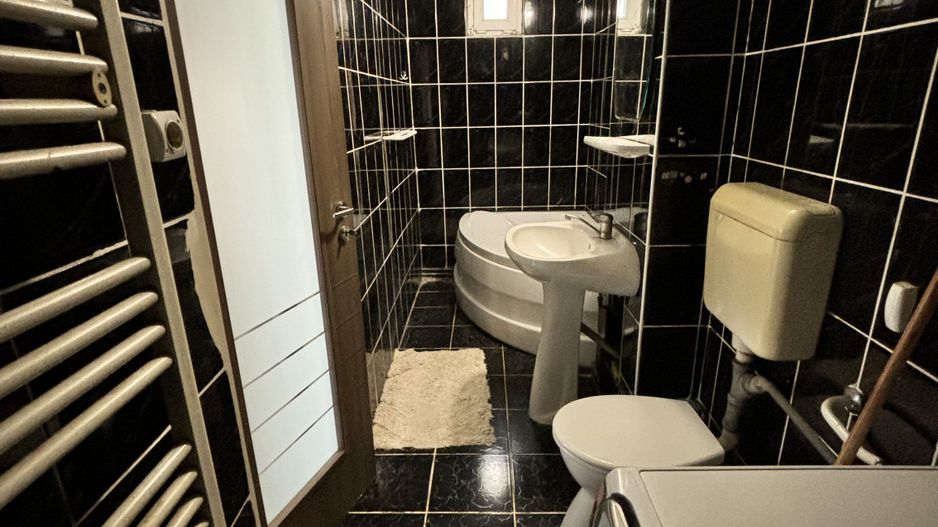 Apartament 3 camere decomandat 76 m² cu 2 băi - Poză 8