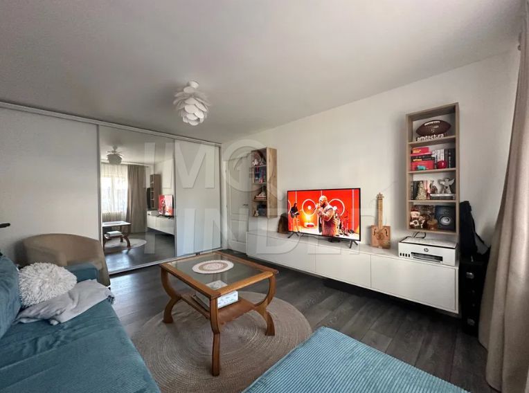 Apartament 3 camere zona Intre Lacuri - Poză 2