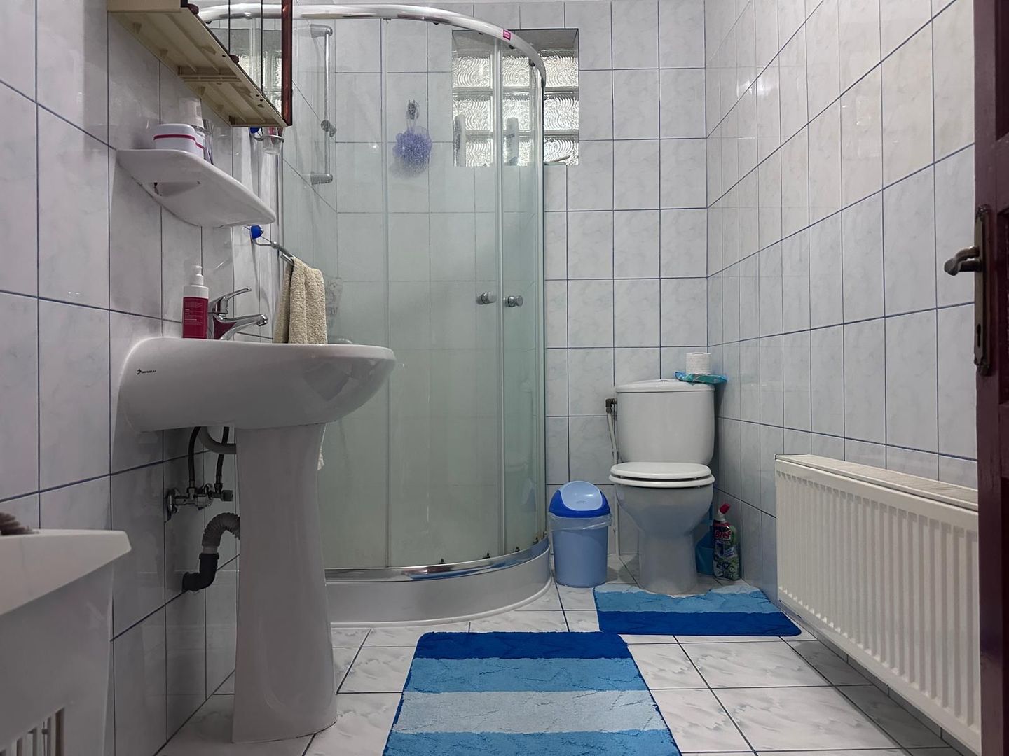 Casă de vânzare în Pucioasa! - Poză 15