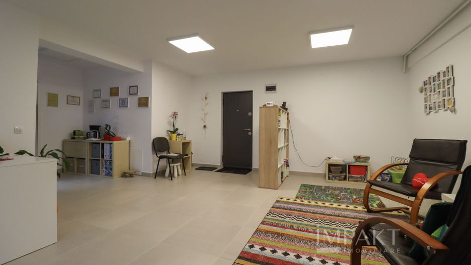 Penthouse dispus pe 2 niveluri in Dambul Rotund - Poză 23