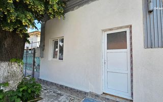 Vând apartament cu o camera, la  casa + baie proprie - zona centrala - Poză 1