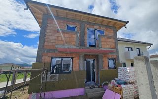 Casa Individuala cu 4 camere si gradina, in Cristian - Poză 5