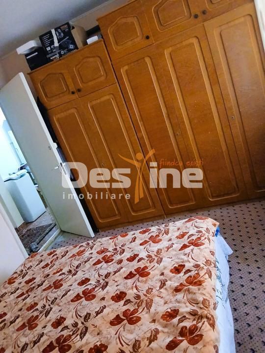 Apartament cu 3 camere de vanzare zona centrala - Poză 12