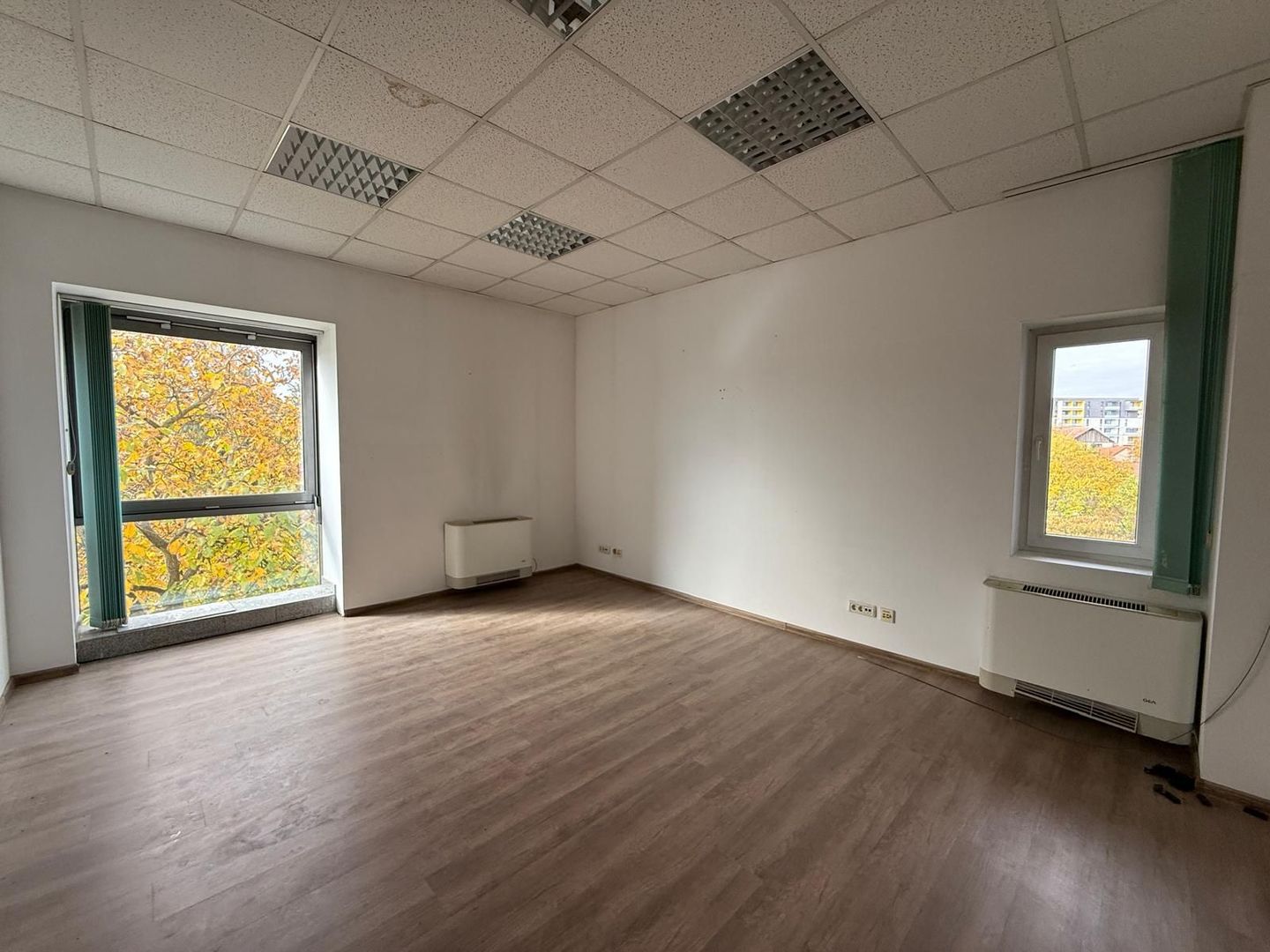 Spații de birouri, lângă ISHO ,vizibilitate excelent - Poză 4